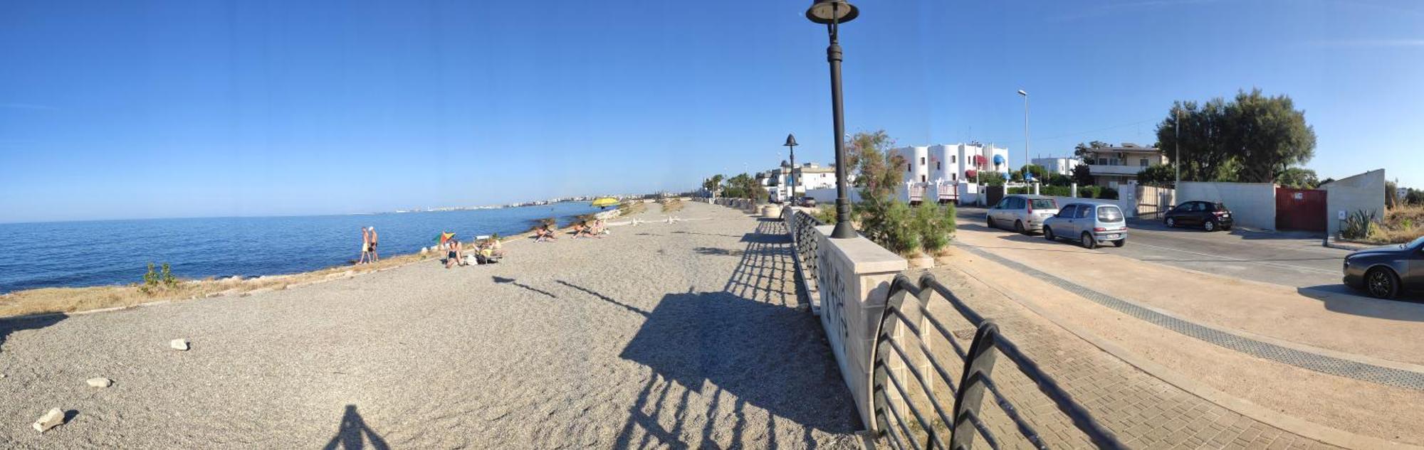 Seagull Apartments - Front And Sea View & Airport Bari Luaran gambar