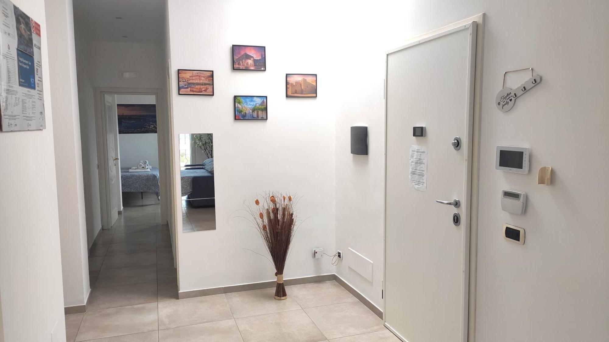 Seagull Apartments - Front And Sea View & Airport Bari Luaran gambar